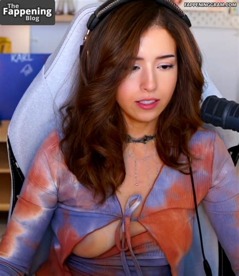 pokimane nuded|Pokimane Nudes Porn Videos 